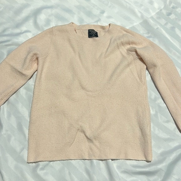 Abercrombie & Fitch open back dusty rose sweater - Picture 2 of 3